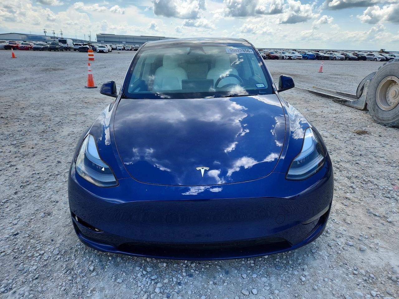 2024 Tesla Model Y VIN 7SAYGAEE0RF019822 COPART salvage auction — Undercarriage, TX - SALVAGE VEHICLE TITLE, sold $13,300 on 2026-07-09 (photo 5)