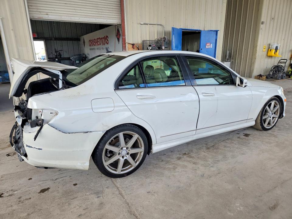 2014 Mercedes-benz VIN WDDGF4HBXEA964249 COPART salvage auction — REAR END, FL - CERT OF TITLE SLVG REBUILDABLE, sold $450 on 2026-08-17 (photo 3)