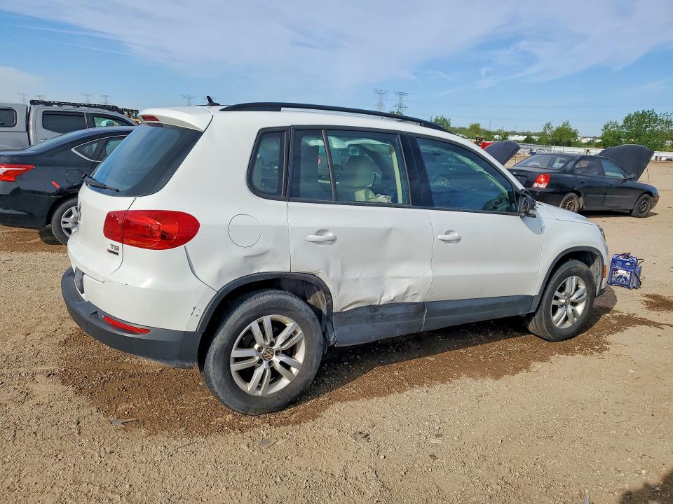 2016 Volkswagen Tiguan VIN WVGBV7AX2GW611858 COPART salvage auction — SIDE, Il - Salvage Certificate, sold $2,600 on 2026-07-07 (photo 3)