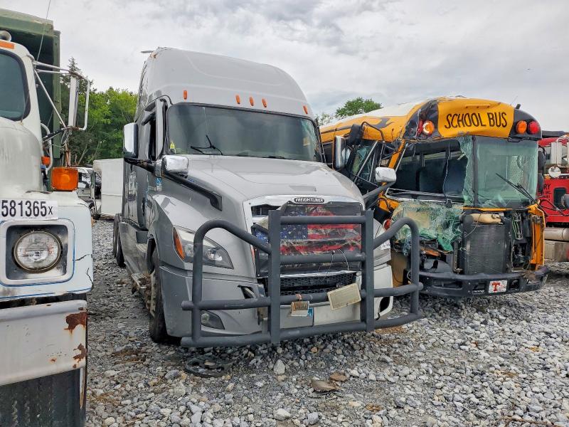 2023 Freightliner Cascadia 126 VIN 3AKJHHDR6PSUK7905 — COPART salvage auction photo