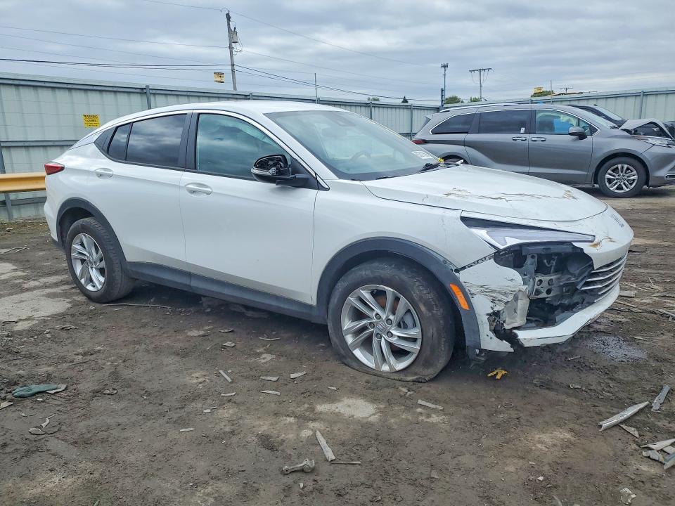 2024 Buick Envista VIN KL47LAE21RB051377 COPART salvage auction — FRONT END, VA - CERTIFICATE OF TITLE (P), sold $5,100 on 2026-07-28 (photo 4)