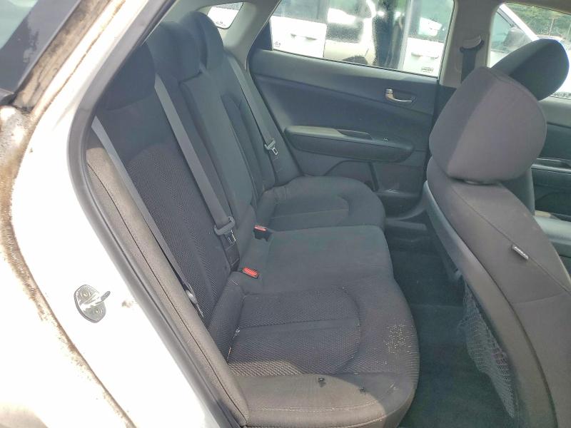 2020 Kia Optima VIN 5XXGT4L32LG444969 COPART salvage auction — MINOR DENT/SCRATCHES, FL - CERTIFICATE OF TITLE, sold $250 on 2026-07-28 (photo 9)