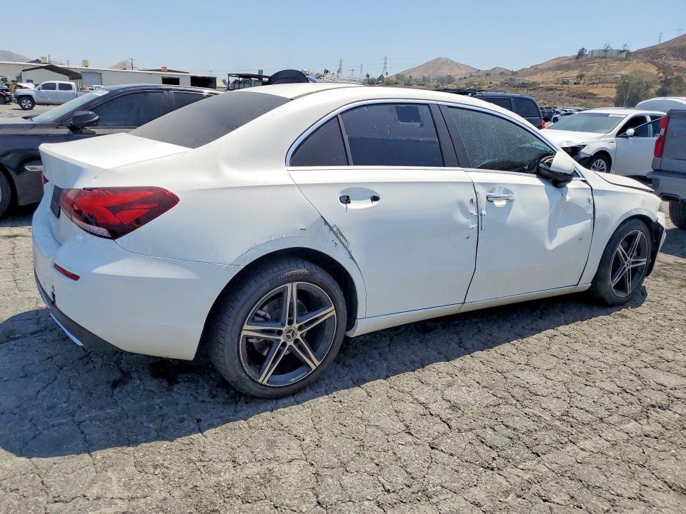2022 Mercedes-benz A-class VIN W1K3G4EB4NJ325882 COPART salvage auction — FRONT END, CA - DIS/DLR/EXP ONLY CLEAN TITLE, sold $2,600 on 2026-07-02 (photo 3)