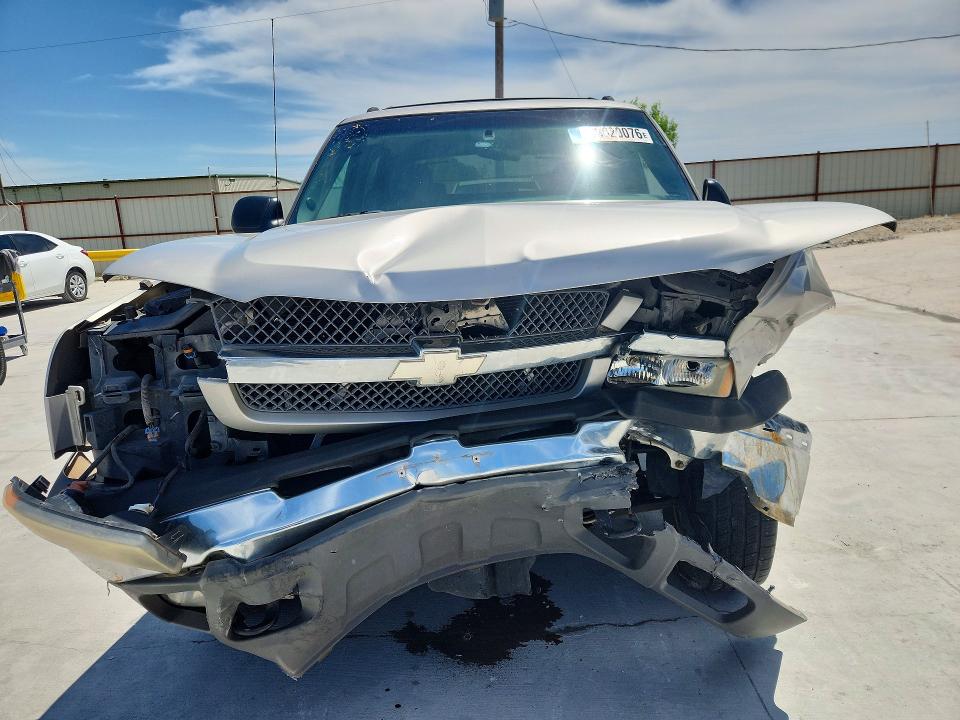 2004 Chevrolet Avalanche VIN 3GNEC12T44G257777 COPART salvage auction — FRONT END, Tx - Salvage Vehicle Title, sold $925 on 2026-07-02 (photo 5)
