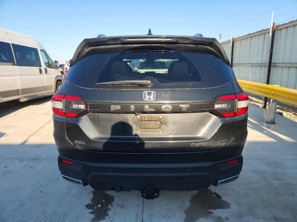 2025 Honda Pilot VIN 5FNYG1H98SB002218 COPART salvage auction — Side, Ct - Clean Title, sold $21,200 on 2026-09-25 (photo 6)
