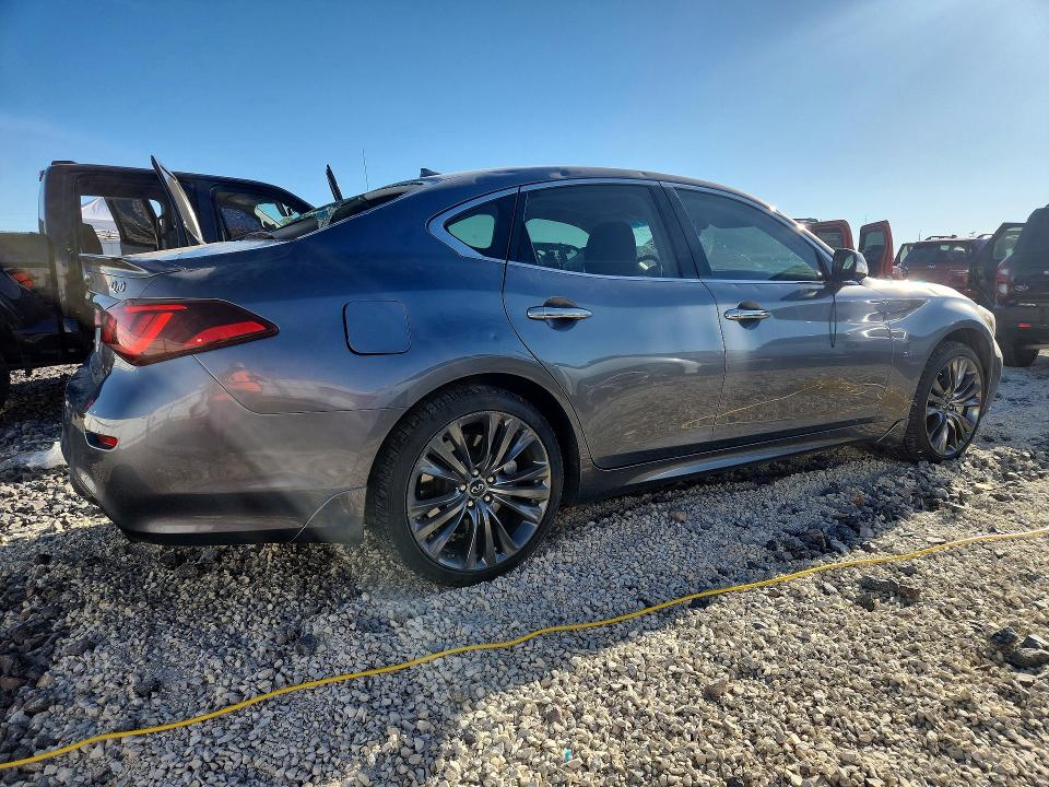 2017 Infiniti Q70 VIN JN1BY1ARXHM770010 COPART salvage auction — HAIL, MO - SALVAGE CERTIFICATE OF TITLE, sold $2,950 on 2026-07-29 (photo 3)