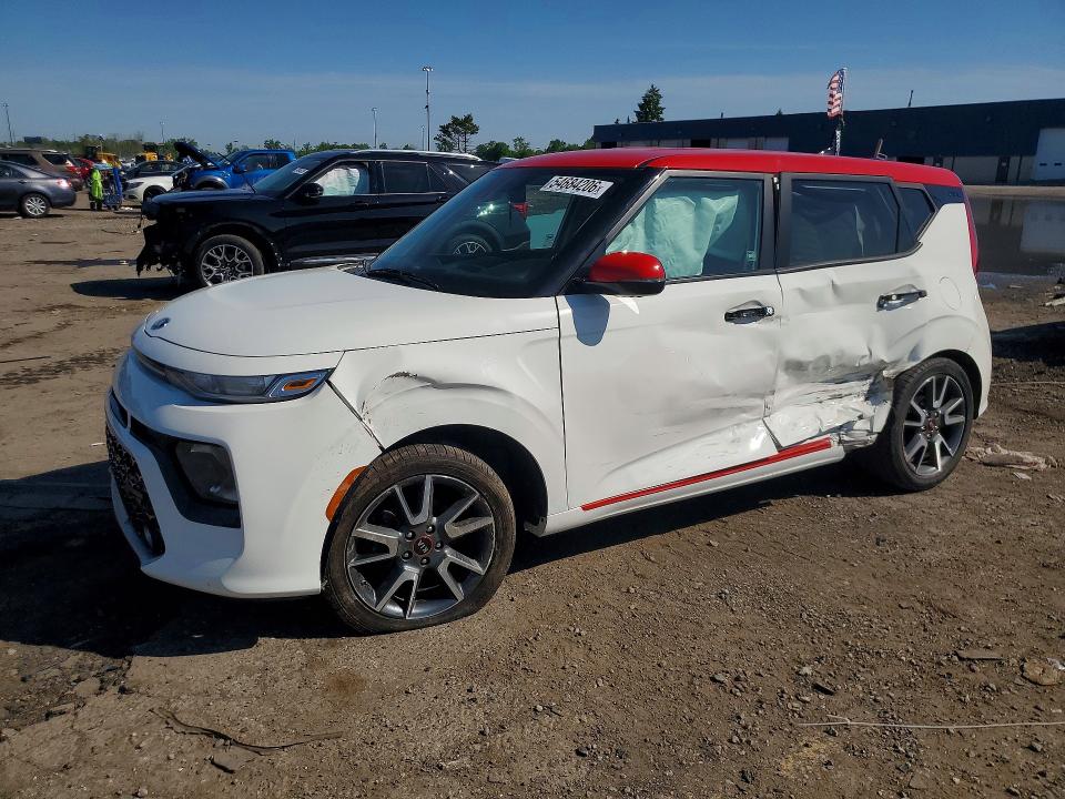 2020 Kia Soul VIN KNDJ63AU7L7119147 COPART salvage auction — SIDE, Salvage Title, sold $2,850 on 2026-07-10 (photo 1)