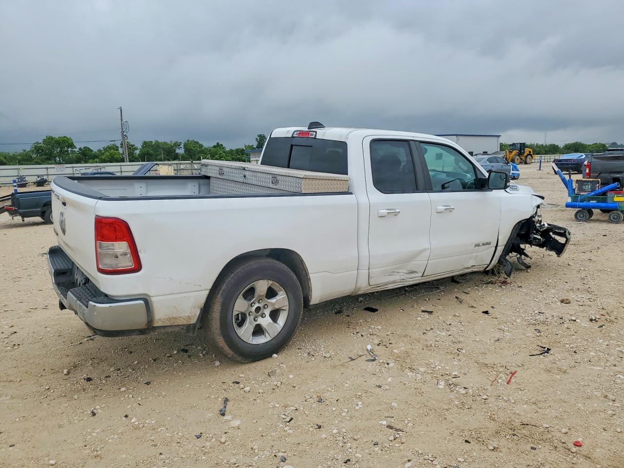 2020 Ram 1500 VIN 1C6RREBTXLN320510 COPART salvage auction — Front End, TX - SALVAGE VEHICLE TITLE, sold $6,000 on 2026-06-25 (photo 3)