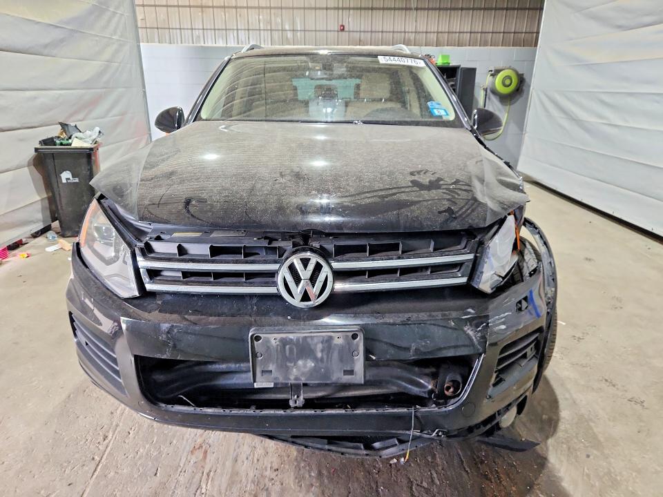 2013 Volkswagen Touareg VIN WVGEP9BP0DD013759 COPART salvage auction — FRONT END, Nh - Cert Of Title-Salvage, sold $1,800 on 2026-07-14 (photo 5)