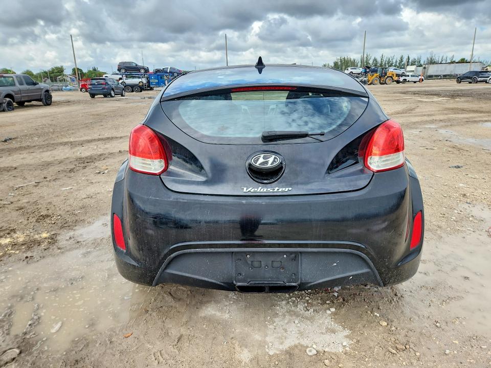 2013 Hyundai VIN KMHTC6AD1DU088043 COPART salvage auction — SIDE, Fl - Cert Of Title Slvg Rebuildable, sold $425 on 2026-07-14 (photo 6)