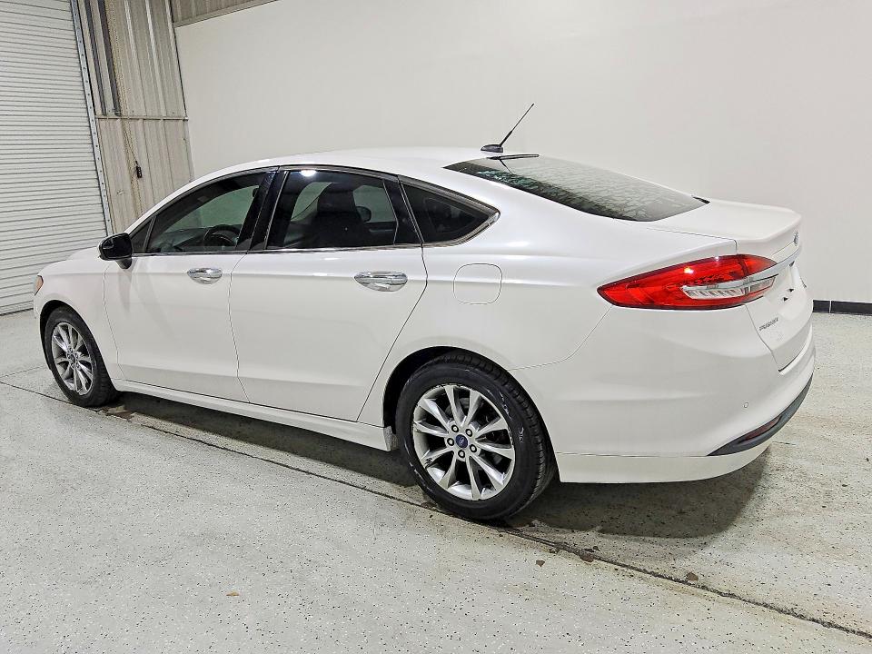 2017 Ford Fusion VIN 3FA6P0HD8HR364004 COPART salvage auction — MINOR DENT/SCRATCHES, Fl - Certificate Of Title, sold $2,400 on 2026-07-09 (photo 2)