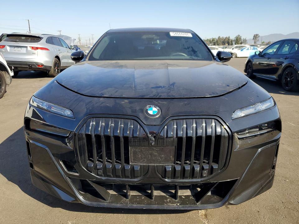 2023 BMW 7er VIN WBA23EH0XPCM41416 COPART salvage auction — REAR END, Ca - Salvage Certificate, sold $32,250 on 2026-08-19 (photo 5)