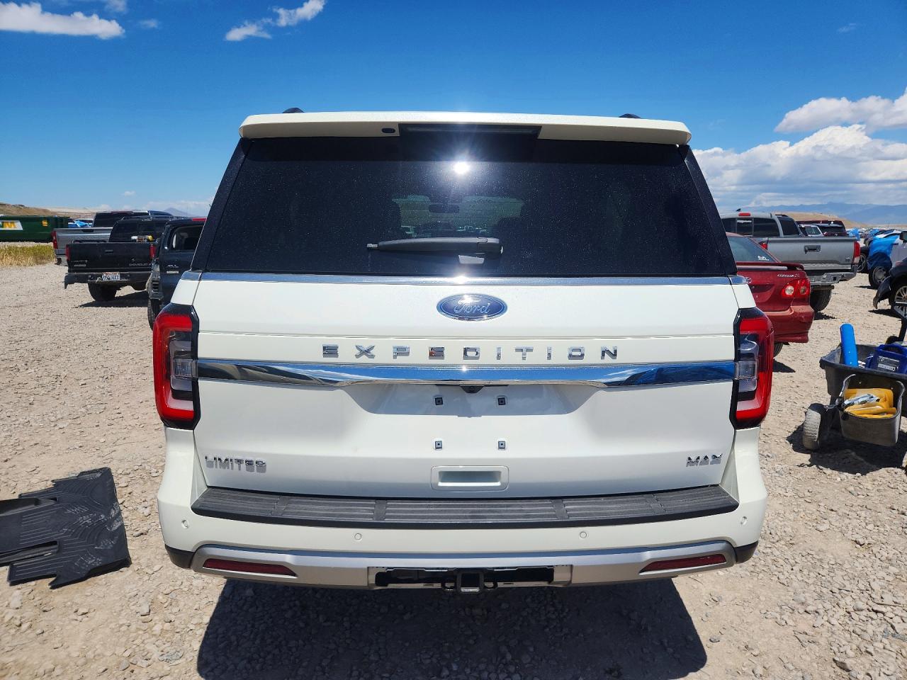 2024 Ford Expedition VIN 1FMJK2A84REB15727 COPART salvage auction — Minor Dent/Scratches, UT - SALVAGE CERTIFICATE, sold $36,500 on 2026-06-26 (photo 6)