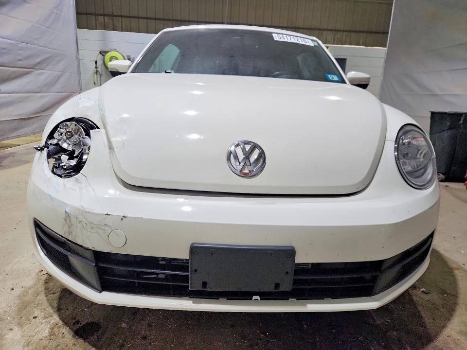 2012 Volkswagen Beetle VIN 3VWJP7AT1CM625930 COPART salvage auction — FRONT END, NH - CERT OF TITLE-SALVAGE, sold $375 on 2026-07-02 (photo 5)