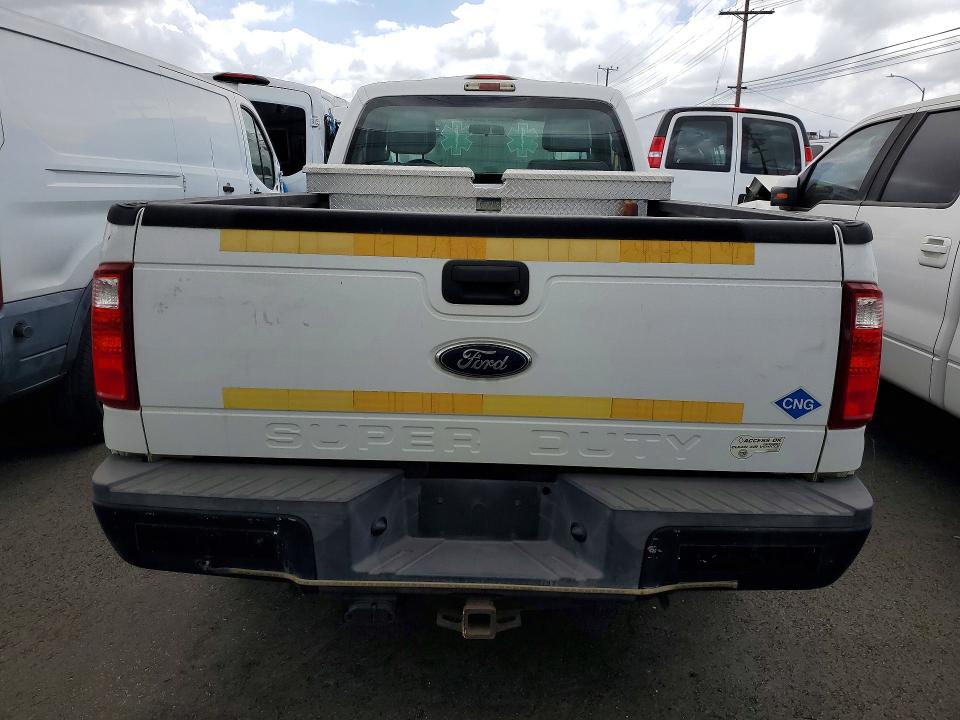 2013 Ford F-250 super duty VIN 1FTBF2A63DEB82095 COPART salvage auction — MINOR DENT/SCRATCHES, Ca - Dis/Dlr/Exp Only Clean Title, sold $7,600 on 2026-07-27 (photo 6)