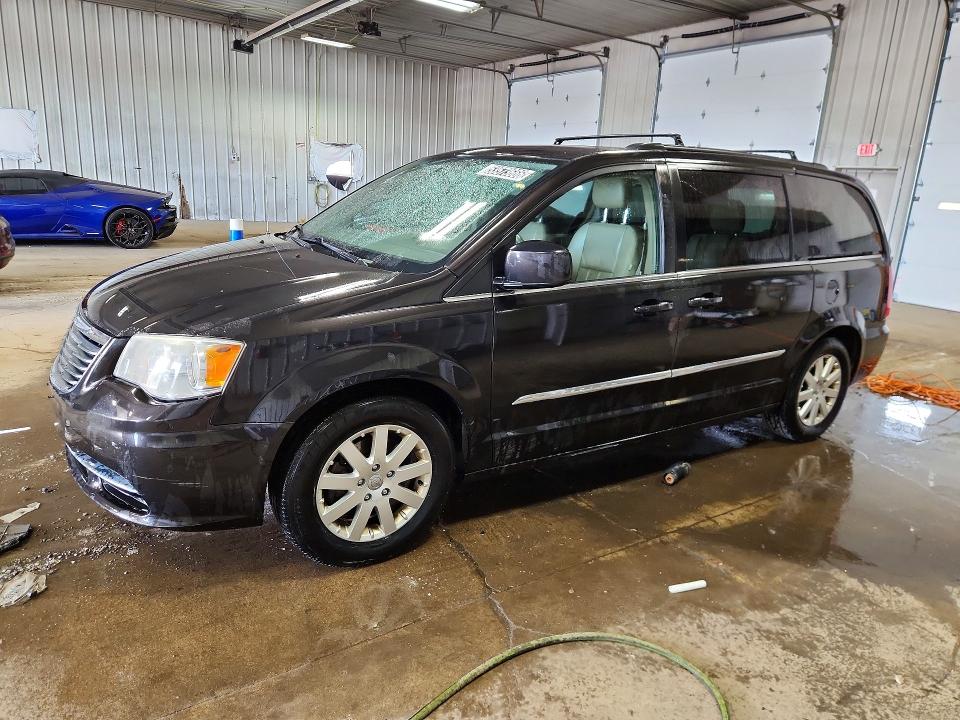 2015 Chrysler VIN 2C4RC1BG3FR525793 COPART salvage auction — MINOR DENT/SCRATCHES, In - Certificate Of Title, sold $525 on 2026-07-07 (photo 1)