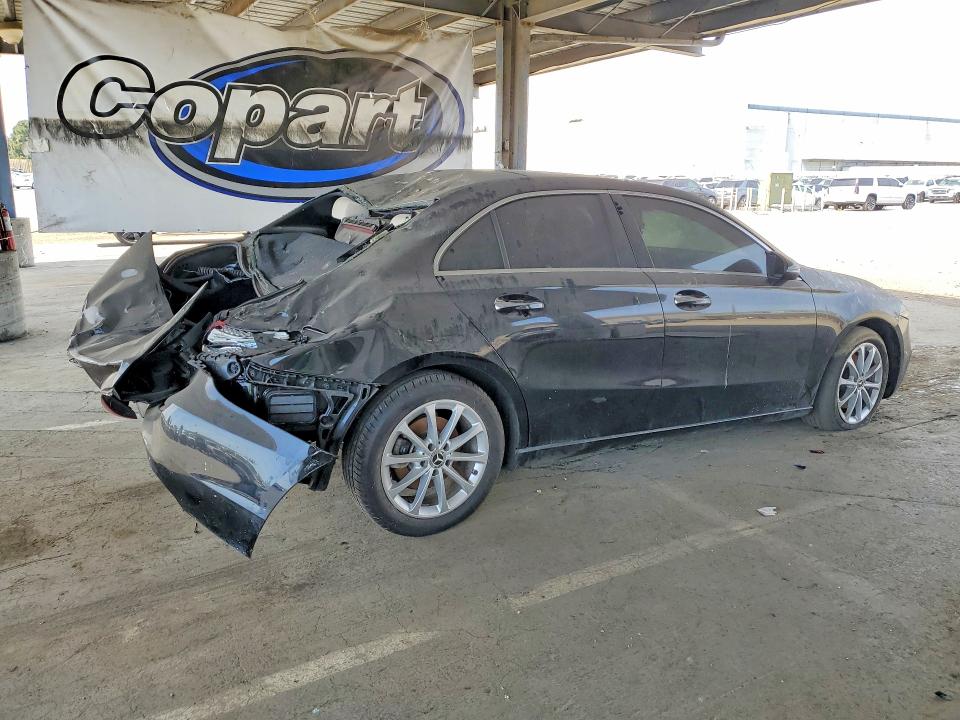 2021 Mercedes-benz VIN W1K3G4EB5MJ268445 COPART salvage auction — ROLLOVER, In - Dis/Dlr/Exp Only Clean Title, sold $4,100 on 2026-07-21 (photo 3)