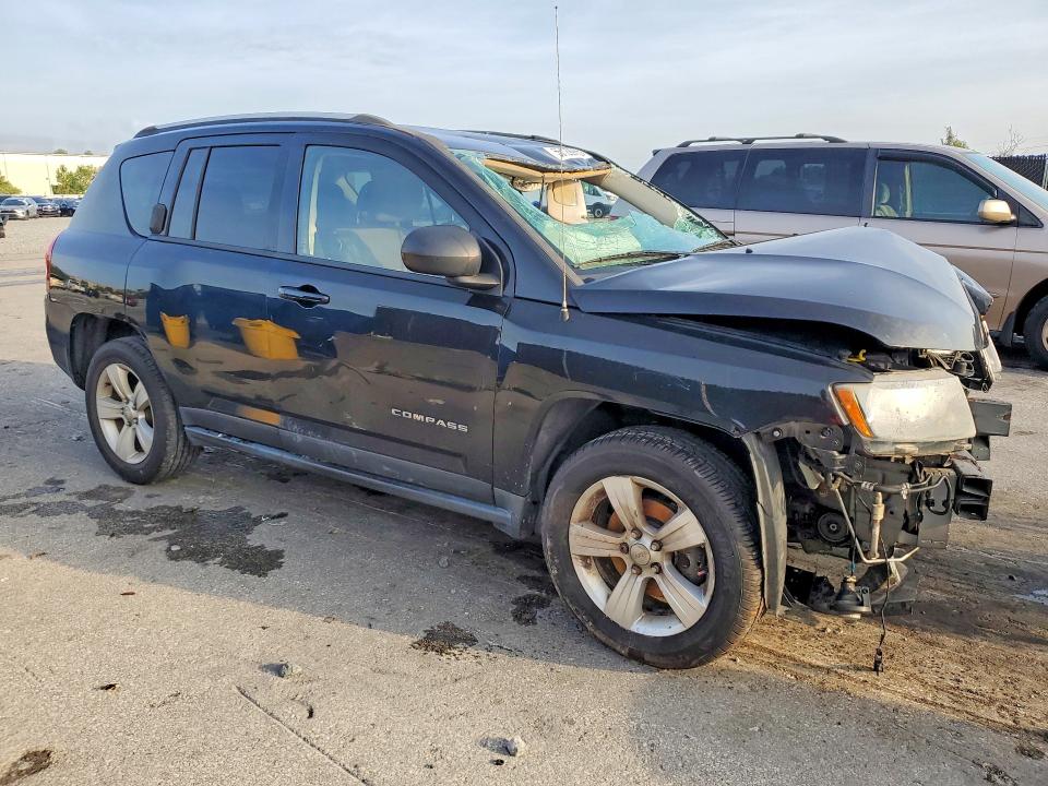 2017 Jeep VIN 1C4NJDBB4HD129422 COPART salvage auction — FRONT END, FL - CERT OF TITLE SLVG REBUILDABLE, sold $450 on 2026-07-02 (photo 4)