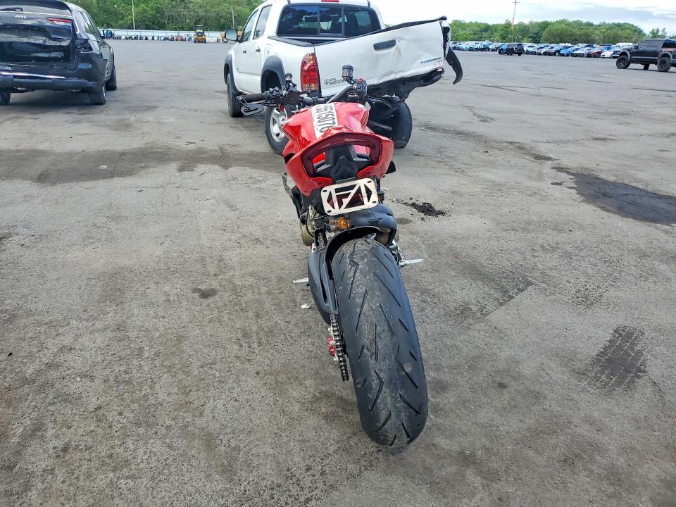 2021 Ducati Streetfighter VIN ZDMFAKNWXMB006709 COPART salvage auction — FRONT END, Nj - Cert Of Title-Salvage, sold $500 on 2026-07-30 (photo 4)