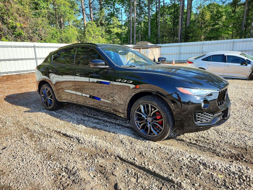 2018 Maserati Levante VIN ZN661XUS0JX298505 COPART salvage auction — WATER/FLOOD, Nc - Salvage Certificate Of Title, sold $9,900 on 2026-07-10 (photo 4)