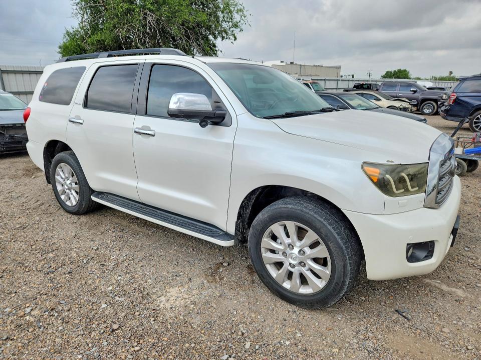 2016 Toyota Sequoia VIN 5TDDW5G10GS135255 COPART salvage auction — WATER/FLOOD, Tx - Salvage Vehicle Title, sold $9,200 on 2026-07-22 (photo 4)