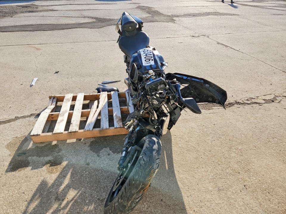2025 Yamaha Yzf VIN JYARM38E8SA015206 COPART salvage auction — FRONT END, Wv - Salvage Certificate, sold $100 on 2026-07-23 (photo 2)
