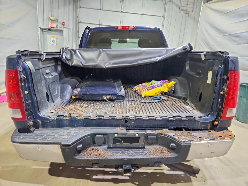 2011 Gmc SIERRA VIN 1GTR2WE36BZ238408 COPART salvage auction — REAR END, NH - CERT OF TITLE-SALVAGE, sold $325 on 2026-07-02 (photo 6)