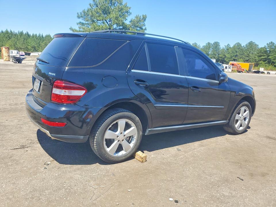 2011 Mercedes-benz Ml-class VIN 4JGBB8GB6BA669746 COPART salvage auction — NORMAL WEAR, Fl - Certificate Of Title, sold $2,450 on 2026-07-08 (photo 3)