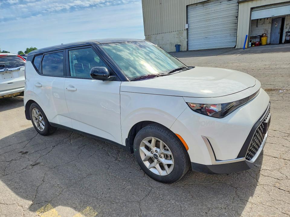 2024 Kia Soul VIN KNDJ23AU8R7233436 COPART salvage auction — REAR END, Or - Salvage Title Certificate, sold $6,400 on 2026-07-20 (photo 4)