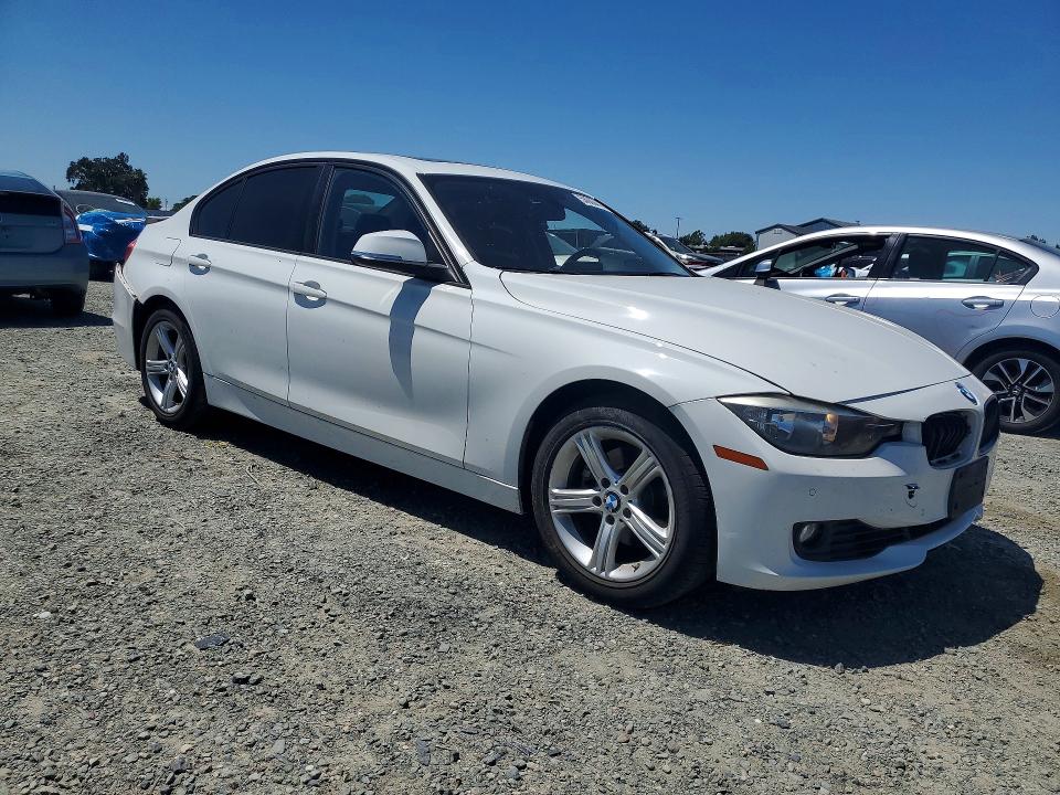 2015 BMW 3 series VIN WBA3A5G55FNS91046 COPART salvage auction — REAR END, Ca - Salvage Certificate, sold $2,450 on 2026-08-13 (photo 4)
