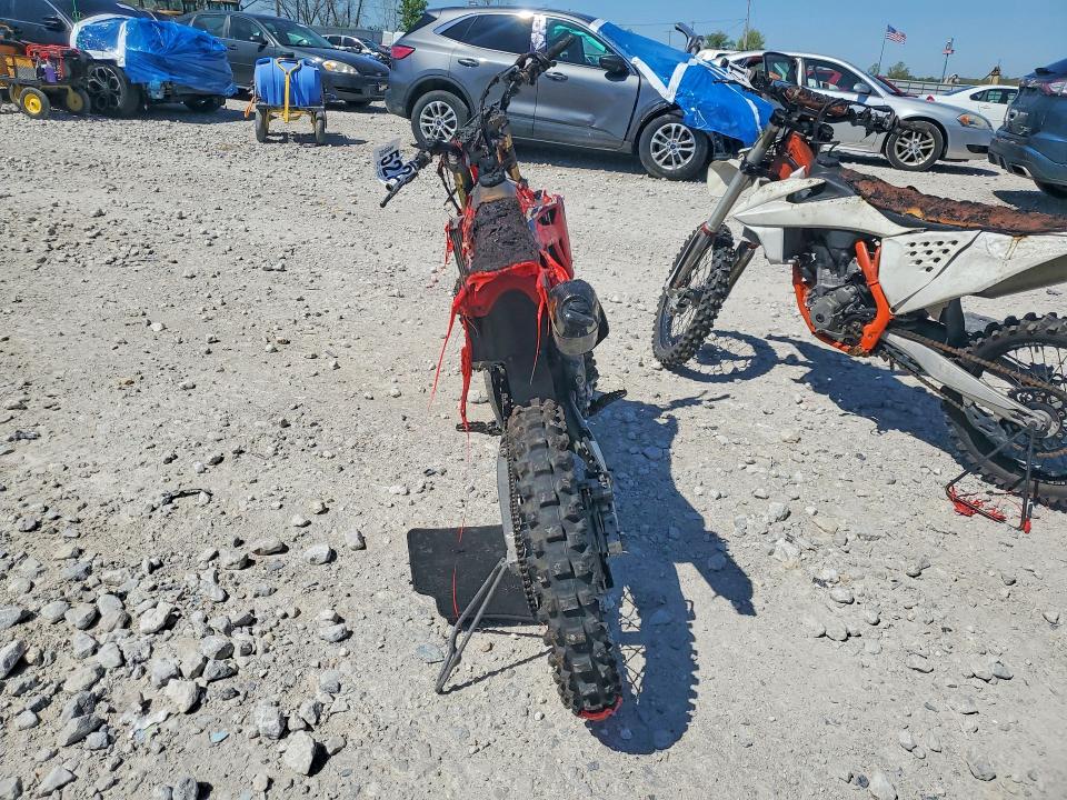 2022 Honda Crf250 VIN JH2ME1231NK402726 COPART salvage auction — BURN, Mi - Certificate Of Title, sold $1,800 on 2026-07-30 (photo 4)