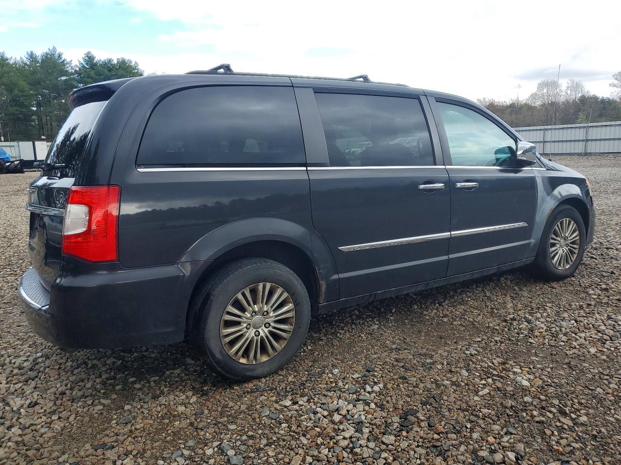 2015 Chrysler Voyager VIN 2C4RC1CG4FR573429 COPART salvage auction — Front End, ME - CERTIFICATE OF TITLE, sold $225 on 2026-09-10 (photo 3)