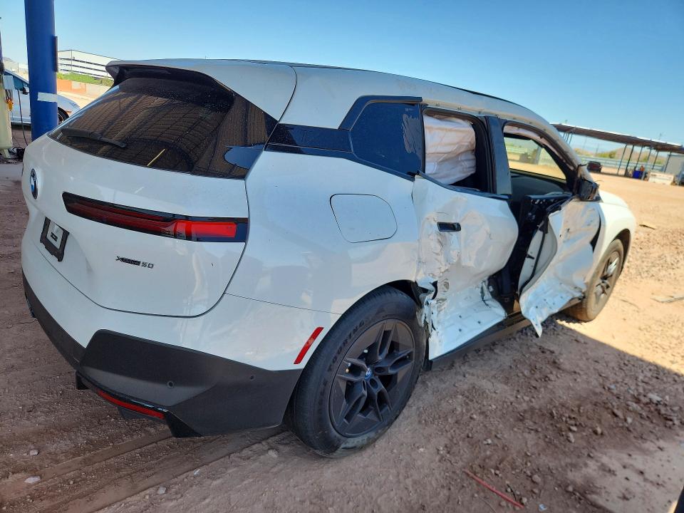 2025 BMW Ix VIN WB523CF08SCT80355 COPART salvage auction — SIDE, Az - Cert Of Title - Salvage, sold $18,700 on 2026-07-16 (photo 3)