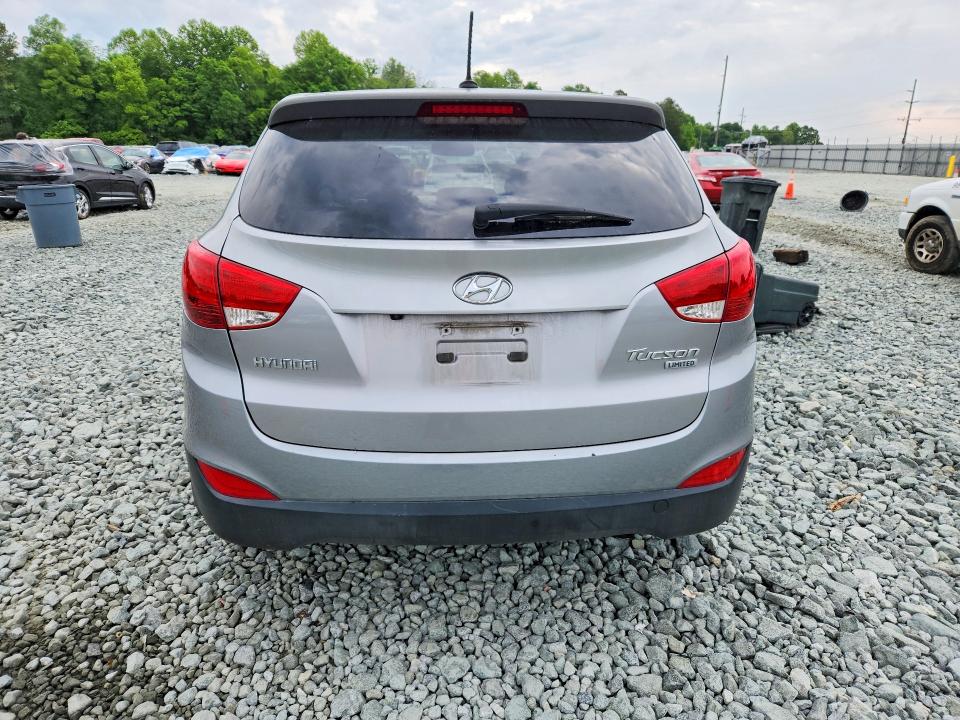 2012 Hyundai Tucson VIN KM8JU3ACXCU530875 COPART salvage auction — NORMAL WEAR, Ca - Dealer Only Clean Title, sold $150 on 2026-07-29 (photo 6)