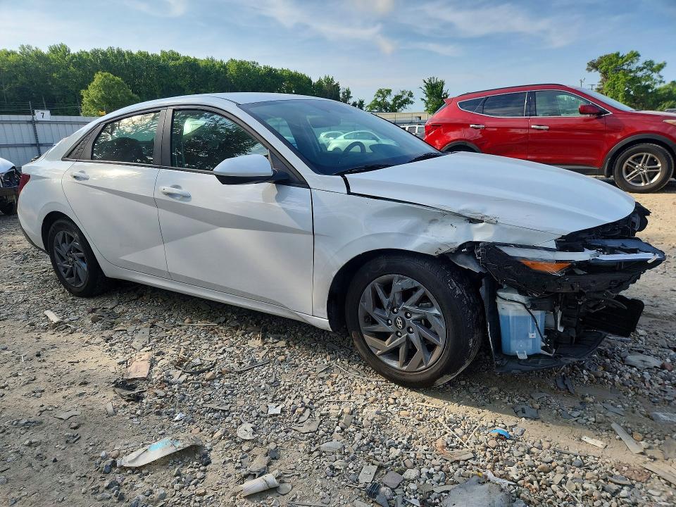 2024 Hyundai Elantra VIN KMHLM4DG0RU749298 COPART salvage auction — FRONT END, Salvage Title, sold $5,800 on 2026-07-14 (photo 4)