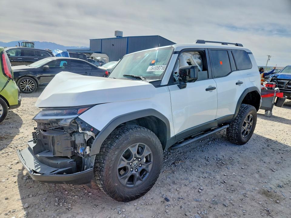 2024 Lexus VIN JTJTBCDX5R5004798 COPART salvage auction — FRONT END, Ut - Salvage Certificate, sold $250 on 2026-07-31 (photo 1)