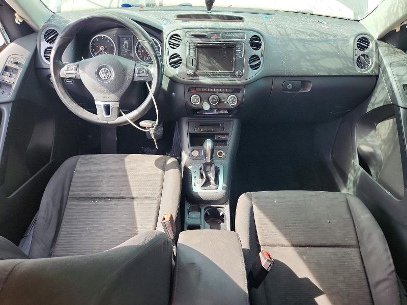 2018 Volkswagen Tiguan VIN WVGAV7AX4JK006072 COPART salvage auction — ROLLOVER, Fl - Cert Of Title Slvg Rebuildable, sold $775 on 2026-08-11 (photo 8)