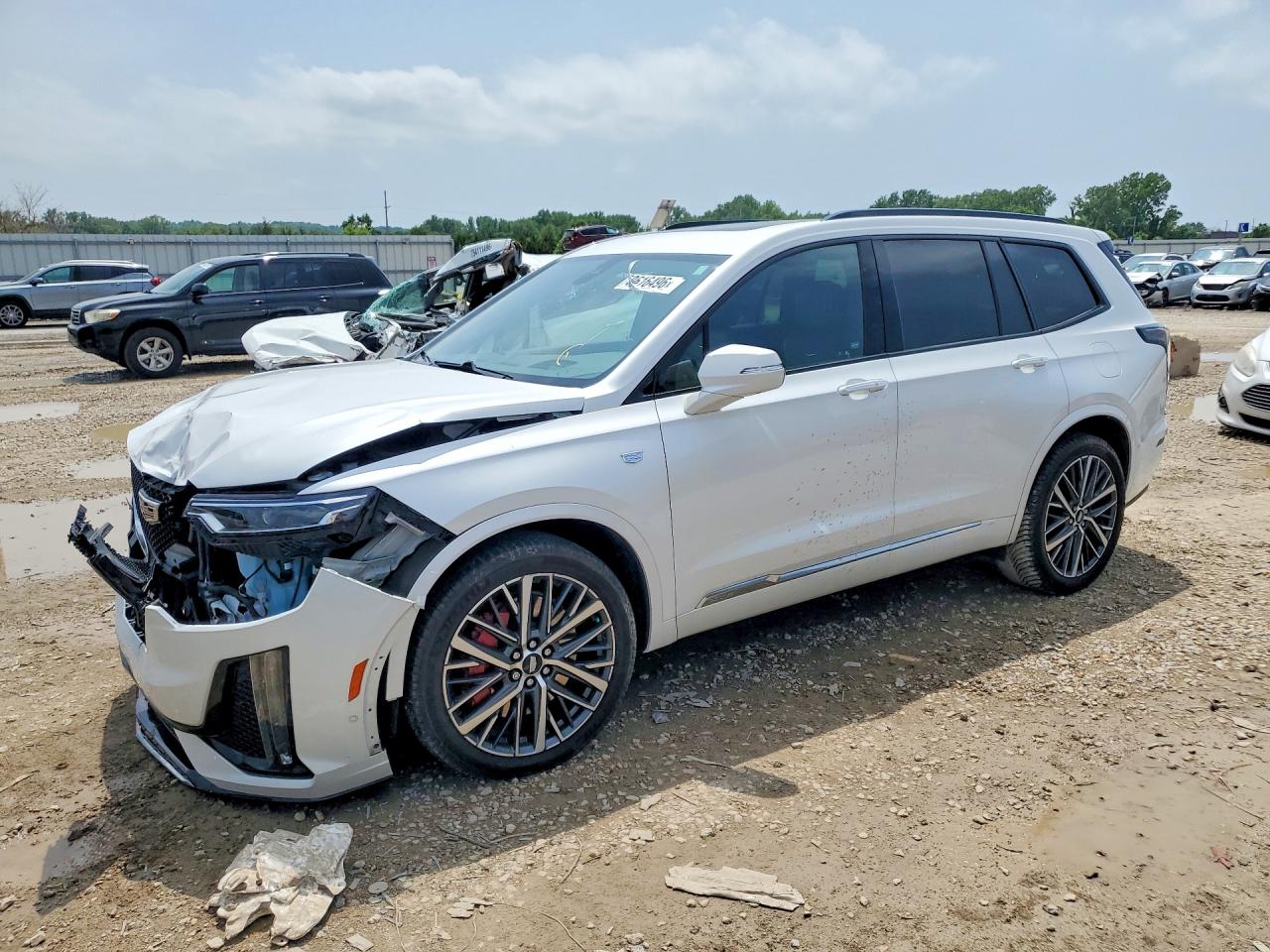 2022 Cadillac XT6 VIN 1GYKPHRS8NZ165265 — COPART salvage auction photo