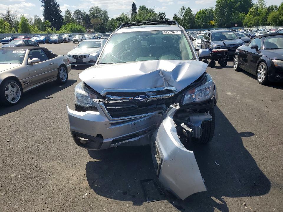 2017 Subaru Forester VIN JF2SJAEC0HH587796 COPART salvage auction — FRONT END, Or - Salvage Title Certificate, sold $1,000 on 2026-07-27 (photo 5)
