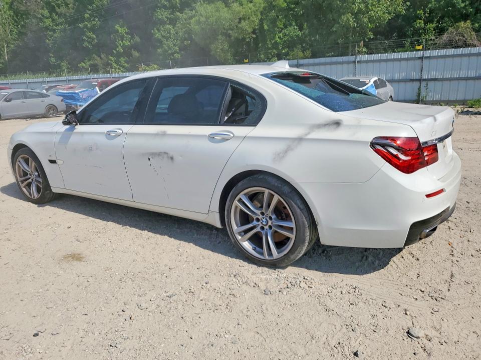 2014 BMW 7er VIN WBAYE8C58ED134701 COPART salvage auction — VANDALISM, VA - CERT OF TITLE - SALVAGE, sold $1,700 on 2026-07-28 (photo 2)