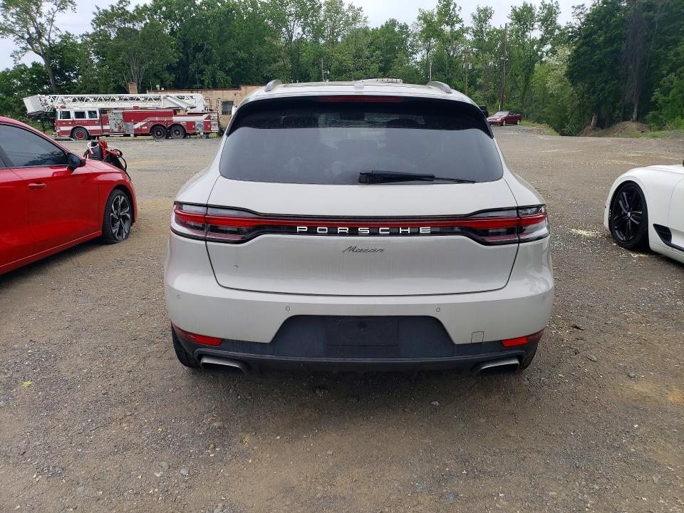 2021 Porsche Macan VIN WP1AA2A53MLB04301 COPART salvage auction — WATER/FLOOD, Mi - Cert Of Title-Salvage Flood, sold $13,000 on 2026-07-07 (photo 6)