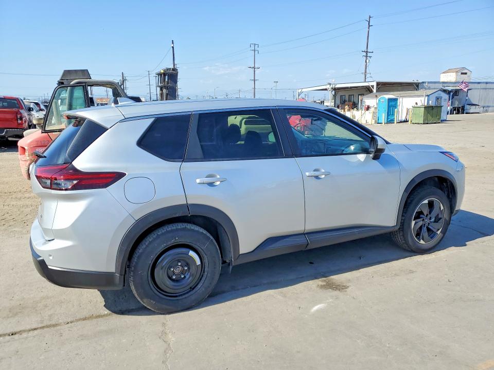 2025 Nissan Rogue VIN JN8BT3BB1SW155807 COPART salvage auction — REAR END, Fl - Cert Of Title Slvg Rebuildable, sold $9,600 on 2026-07-13 (photo 3)
