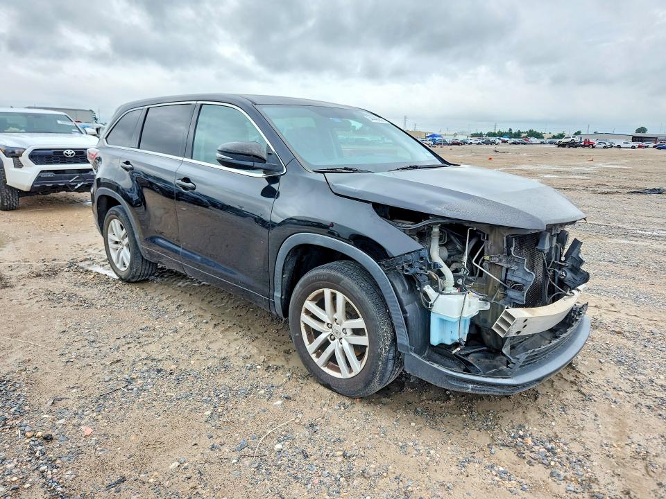 2015 Toyota VIN 5TDZARFH6FS015596 COPART salvage auction — FRONT END, Tx - Salvage Vehicle Title, sold $5,600 on 2026-07-10 (photo 4)