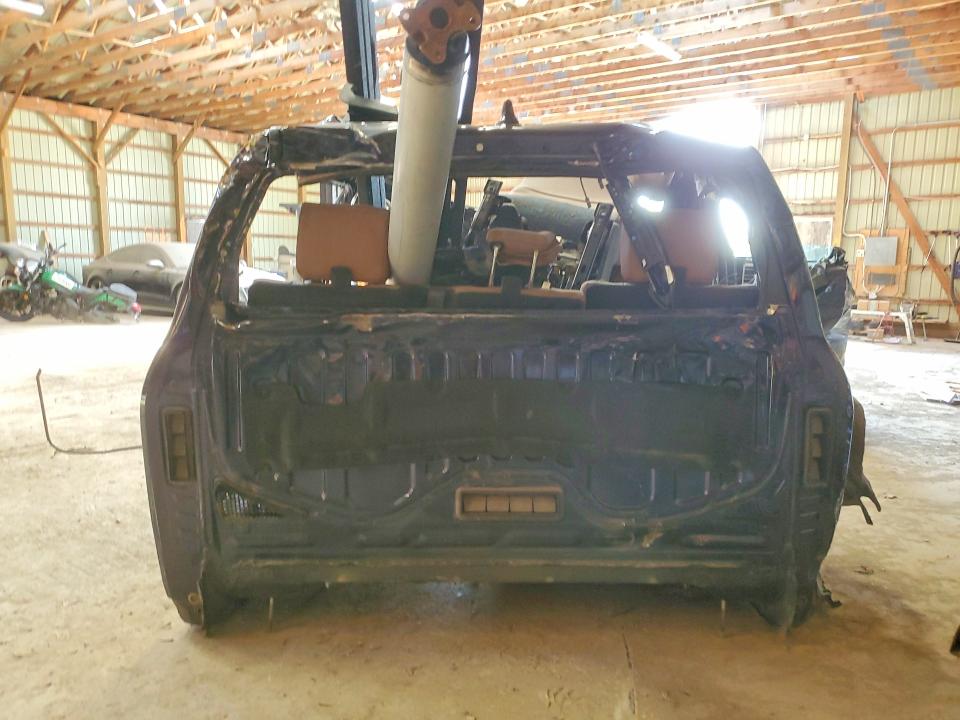 2022 Toyota Tundra VIN 5TFMA5DB1NX008632 COPART salvage auction — VANDALISM, On - Bill Of Sale - Parts Only, sold $5,200 on 2026-07-23 (photo 6)