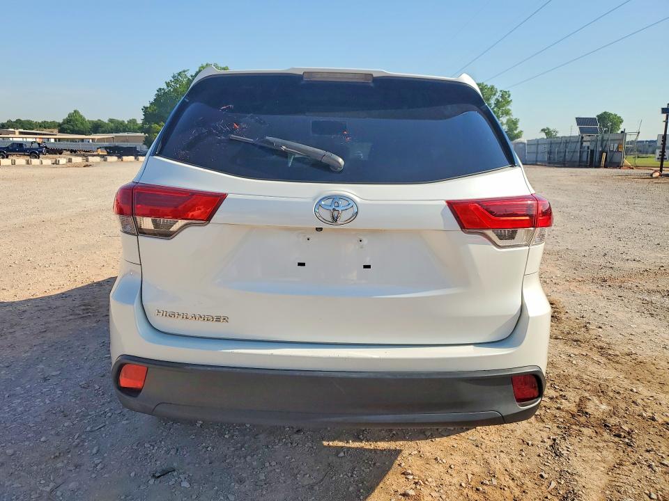 2019 Toyota Highlander VIN 5TDZARFH9KS043130 COPART salvage auction — MINOR DENT/SCRATCHES, Ok - Certificate Of Title (P), sold $11,200 on 2026-07-28 (photo 6)