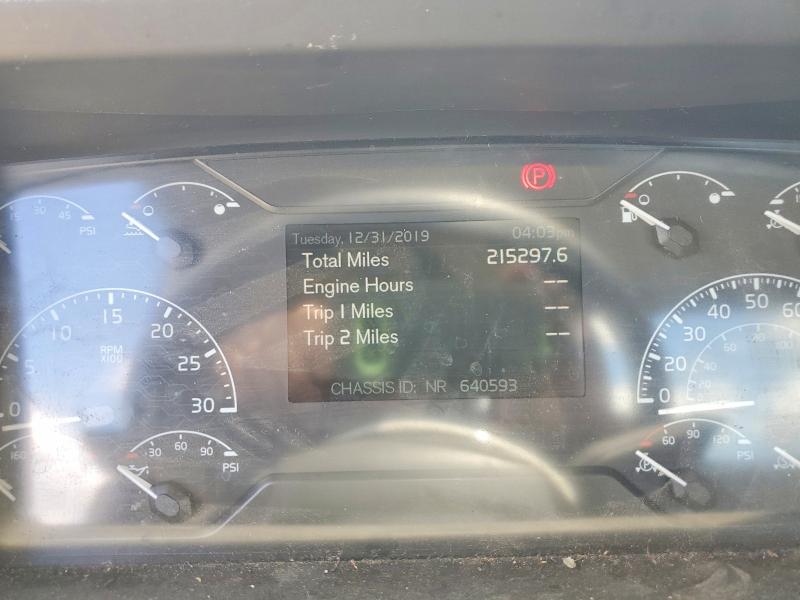 2024 Volvo VIN 4V4NC9EH1RN640593 COPART salvage auction — ROLLOVER, Salvage Title, sold $6,900 on 2026-07-23 (photo 8)