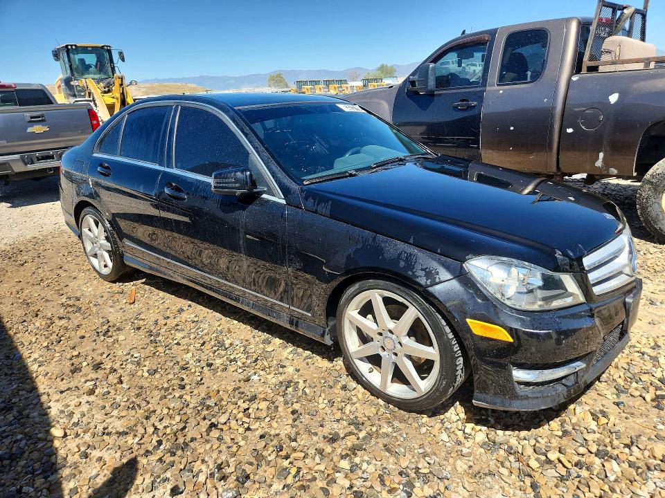 2013 Mercedes-benz C class VIN WDDGF4HB9DR263783 COPART salvage auction — MINOR DENT/SCRATCHES, Ut - Certificate Of Title, sold $550 on 2026-07-10 (photo 4)
