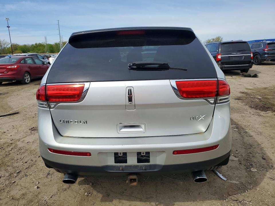 2012 Lincoln Mkx VIN 2LMDJ6JKXCBL10502 COPART salvage auction — FRONT END, OH - CERT OF TITLE-SALVAGE, sold $600 on 2026-07-03 (photo 6)