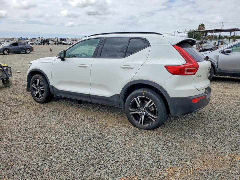 2024 Volvo Xc40 VIN YV4L12UK6R2337899 COPART salvage auction — FRONT END, Ca - Salvage Certificate, sold $6,600 on 2026-07-02 (photo 2)