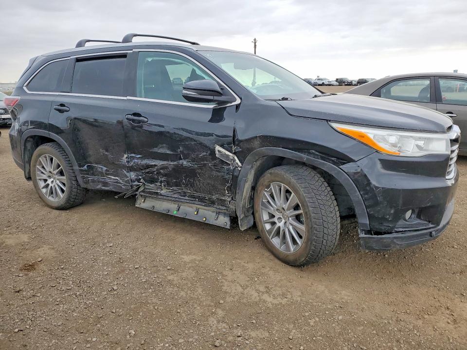 2014 Toyota Highlander VIN 5TDJKRFH6ES058134 COPART salvage auction — SIDE, Ab - Bos - Salvage, sold $12,400 on 2026-07-14 (photo 4)